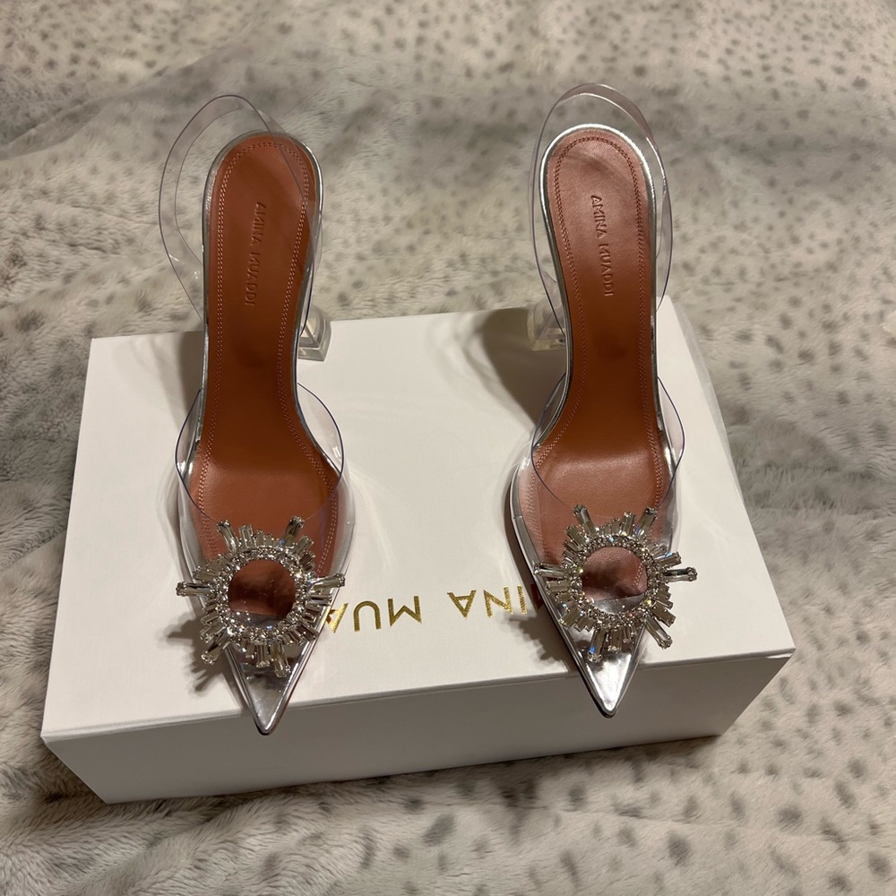 Shoe - Picture 2 of 3